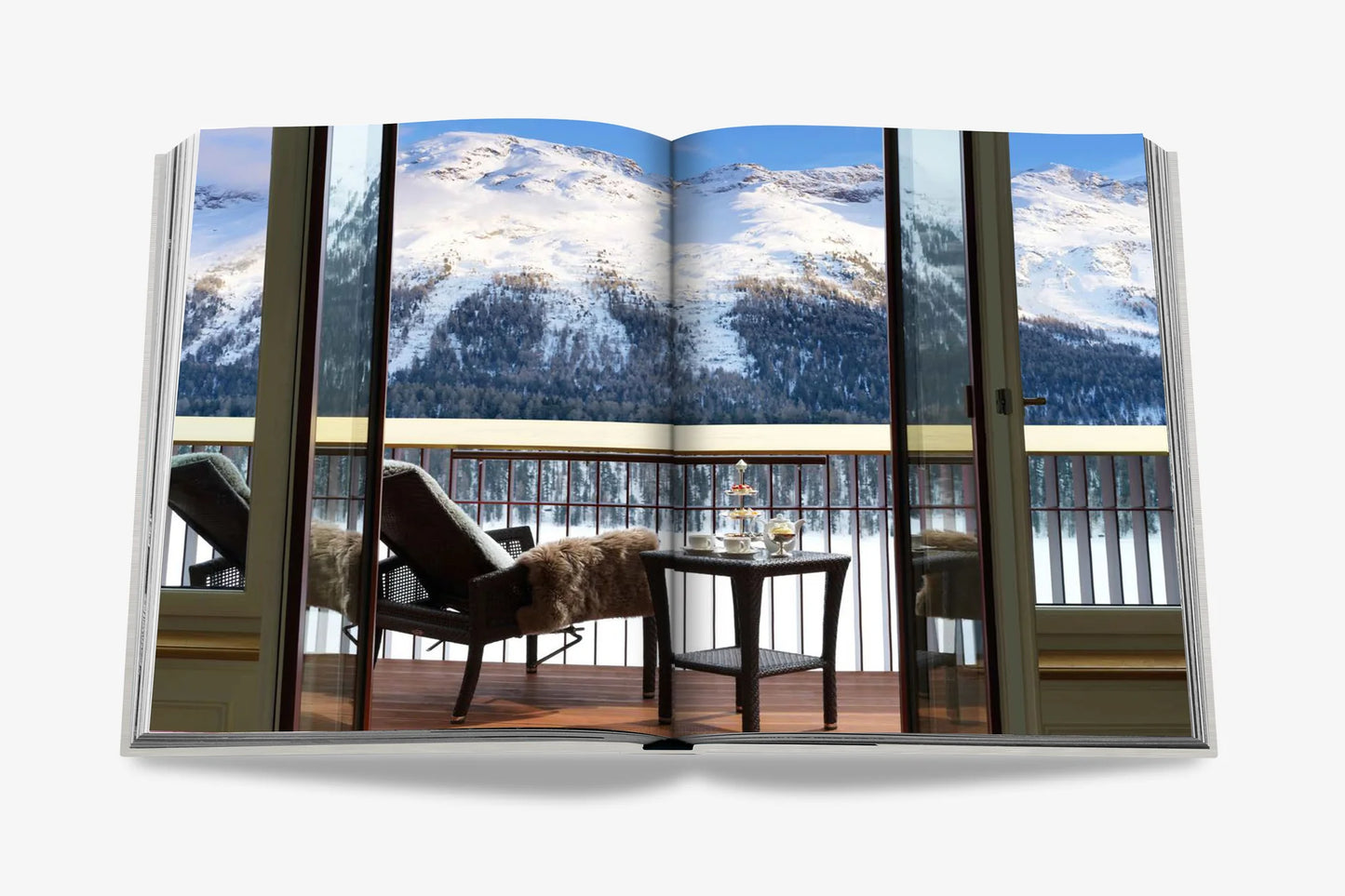 ST. MORITZ CHIC